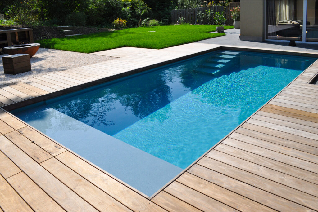 Pool-Einbau der Firma O.Jeker AG