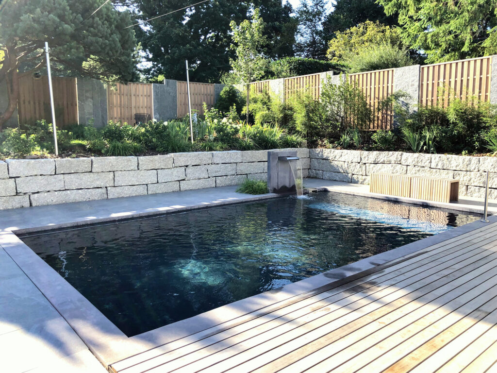 Eleganz im Wasserbecken